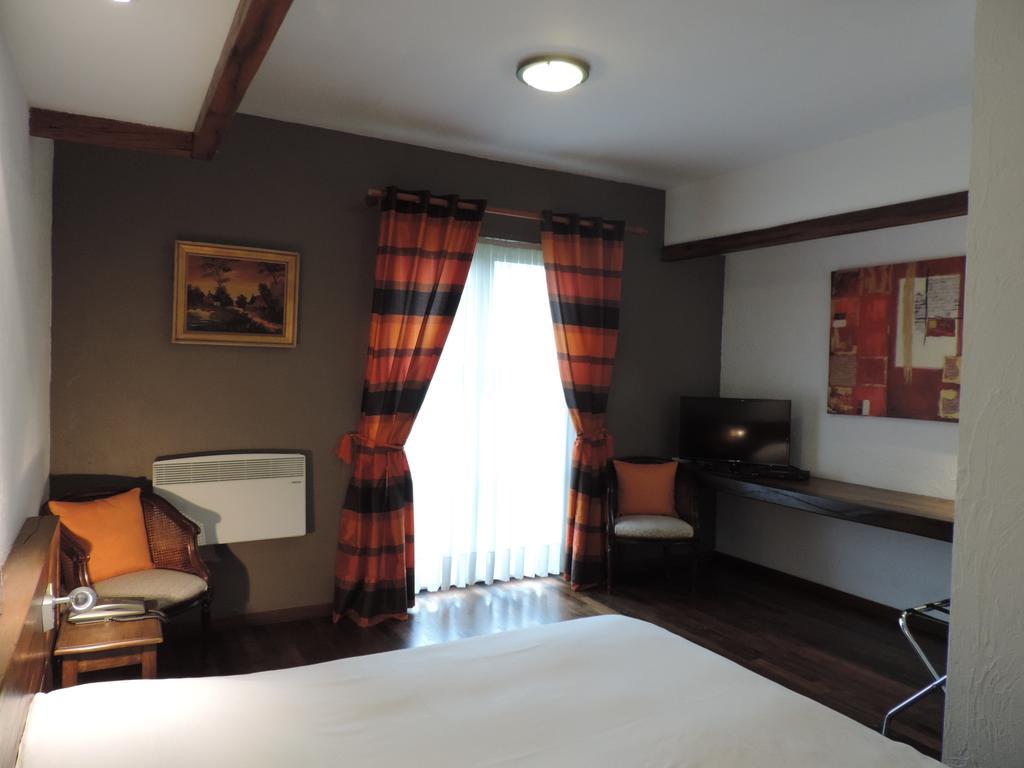 Hotel 'T Fornuis Ternat Стая снимка
